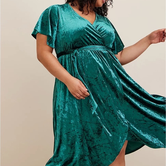 Torrid Green Velvet Wrap Dress - Torrid Size 3 (22-24, 3X) - Picture 11 of 13